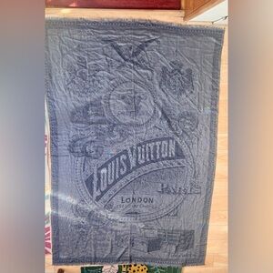 LOUIS VUITTON Malles Merveilleuses Rectangular Large Pasmina Shawl Stole.RT$998.